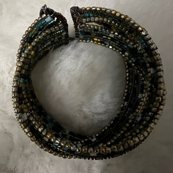 Cuff Bracelet - Picture 6 of 8